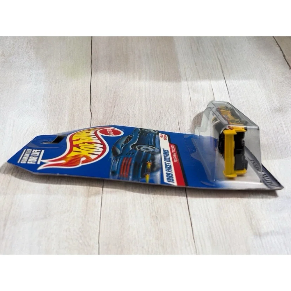 Hot Wheels Pikes Peak Tacoma 1999 First Editions Pennzoil Truck Diecast